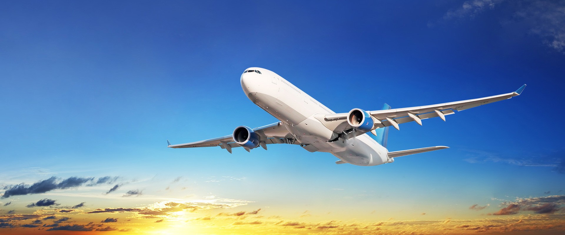 由于更轻，，，以是飞得更高！