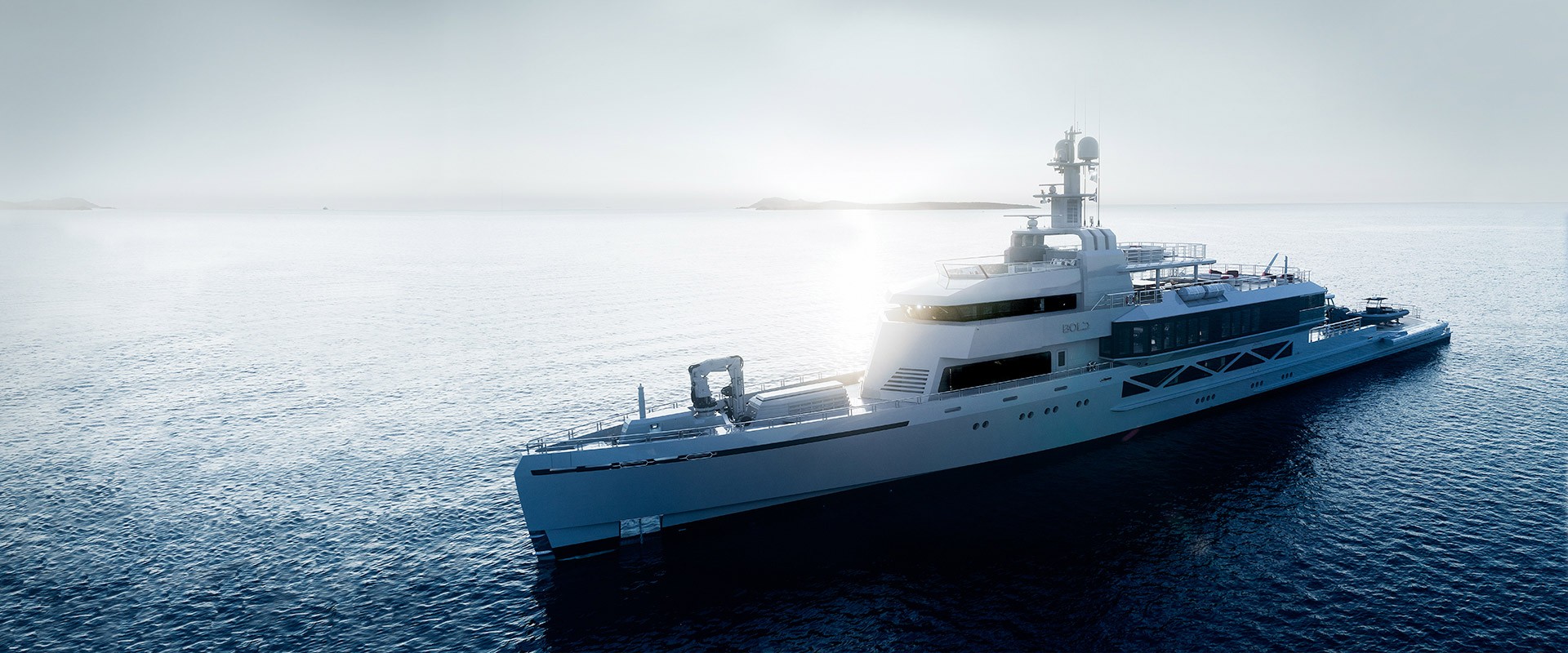 由于更轻，，，以是续航更远！